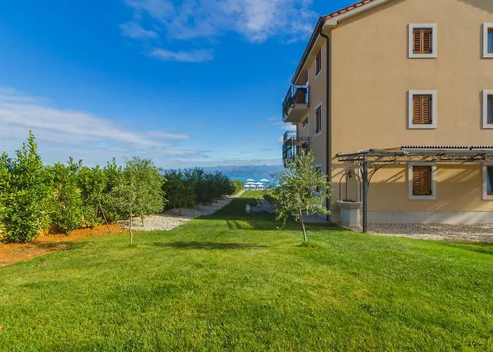 Luxury Matea 2 * Malinska